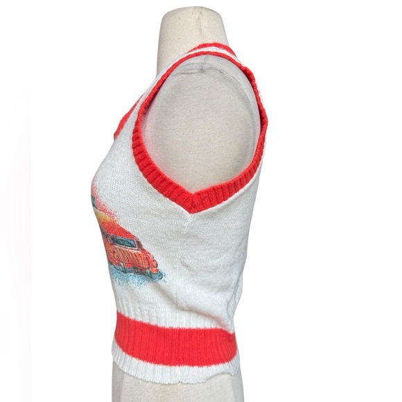 1970s Pandora 100% Orlon Acrylic Drive-In Movie Scene w/Classic Cars Sweater Ves - Picture 3 of 5